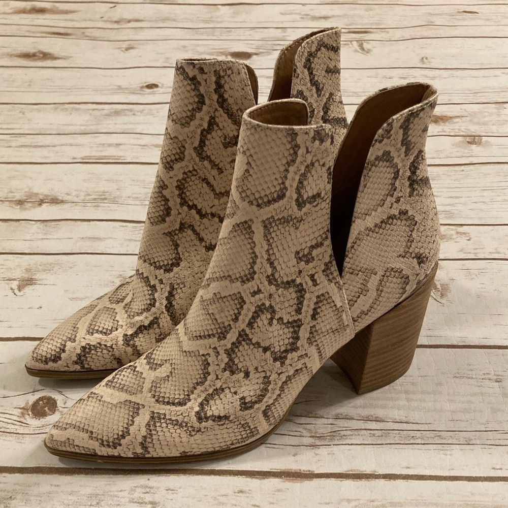 Steve Madden Women's Rookie Chop-Out Booties 9.5 - Picture 3 of 9